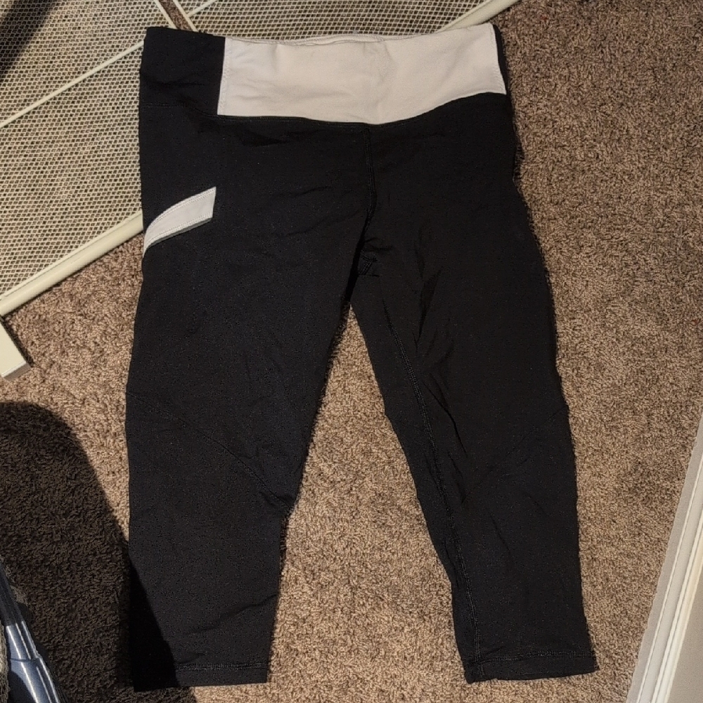 Lululemon Capris Black and White Leggings